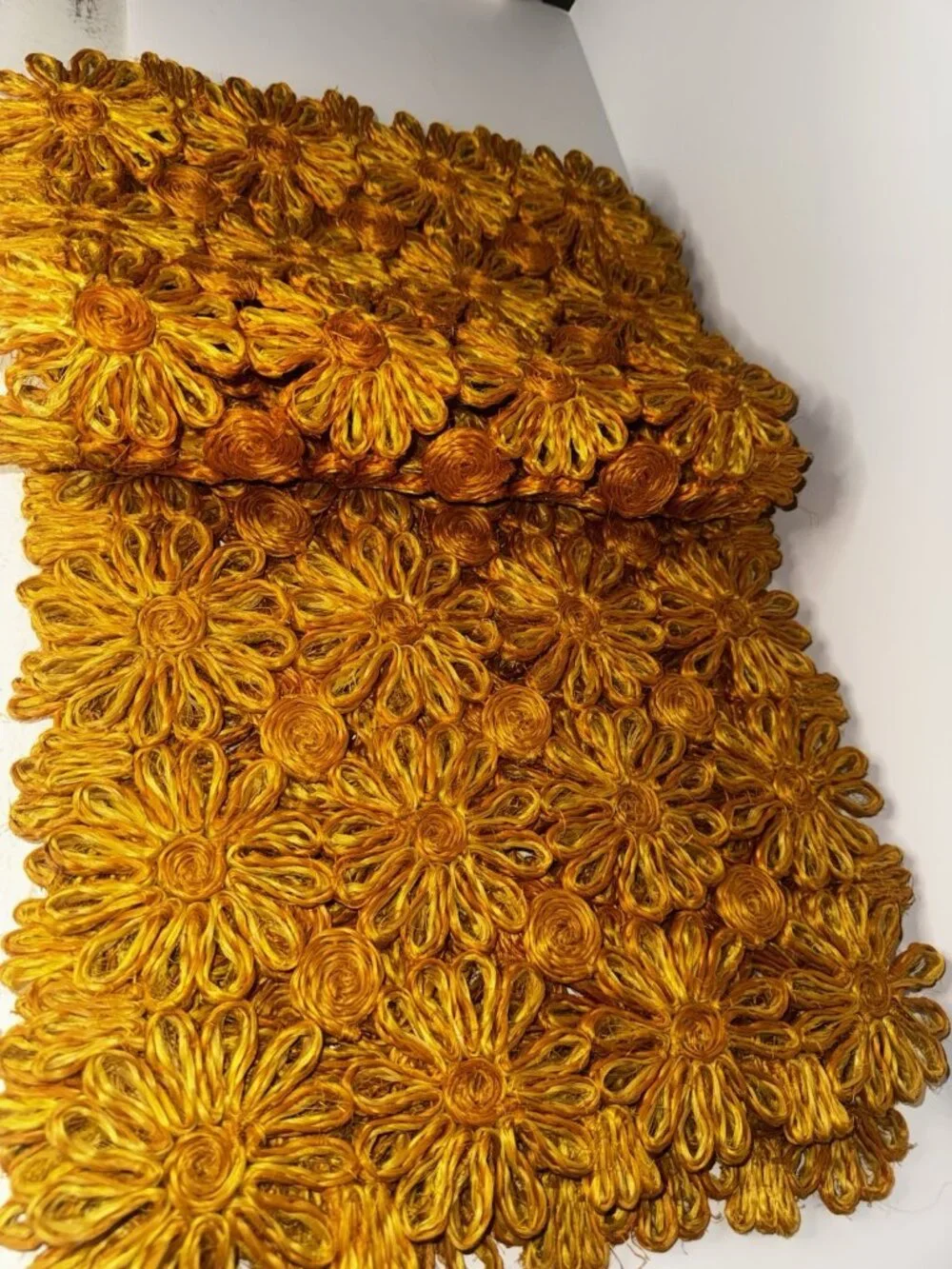 Vintage Woven Rattan Straw Flower Placemats Set 4 Yellow Daisy Retro Boho Table